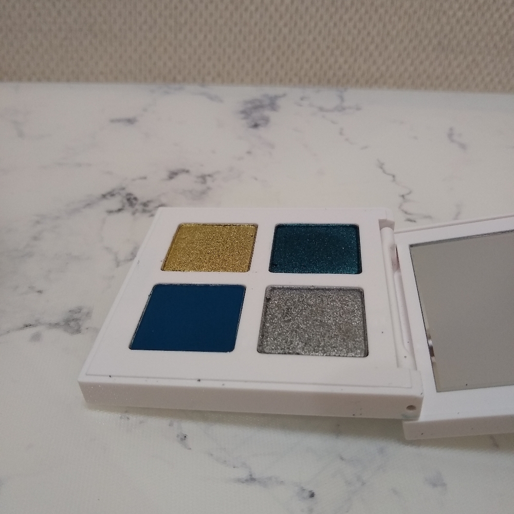 Makeup by Mario Glam Quads Eyeshadow Palette in Party Glam - Picture 4 of 7